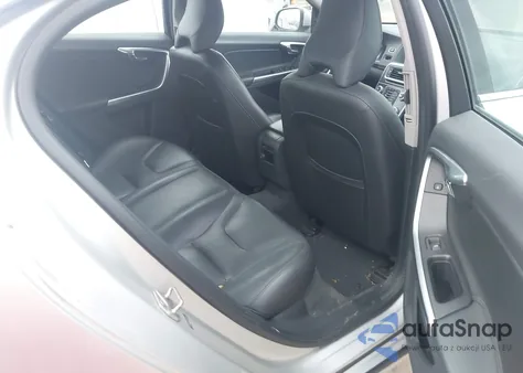 2015 Volvo S60 T5 Premier из США, поврежденный, VIN YV126MFK4F1344855